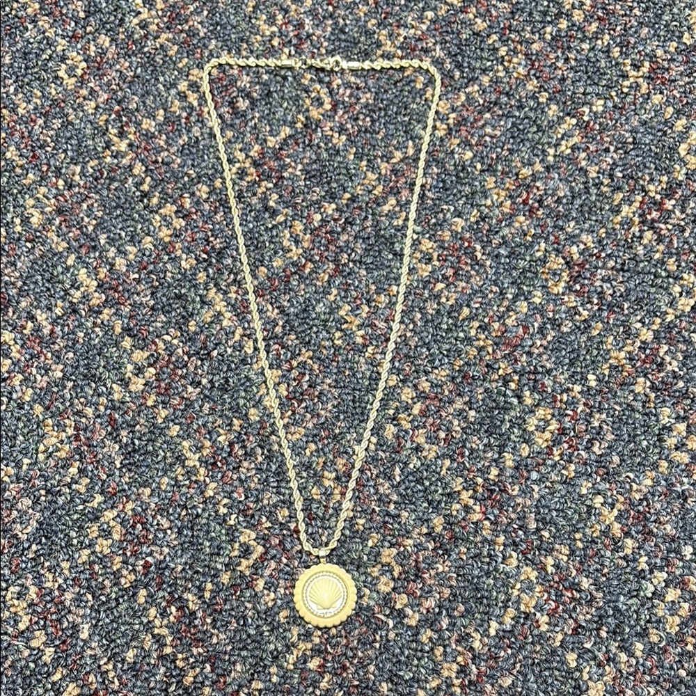 Unbranded upcycled seashell necklace